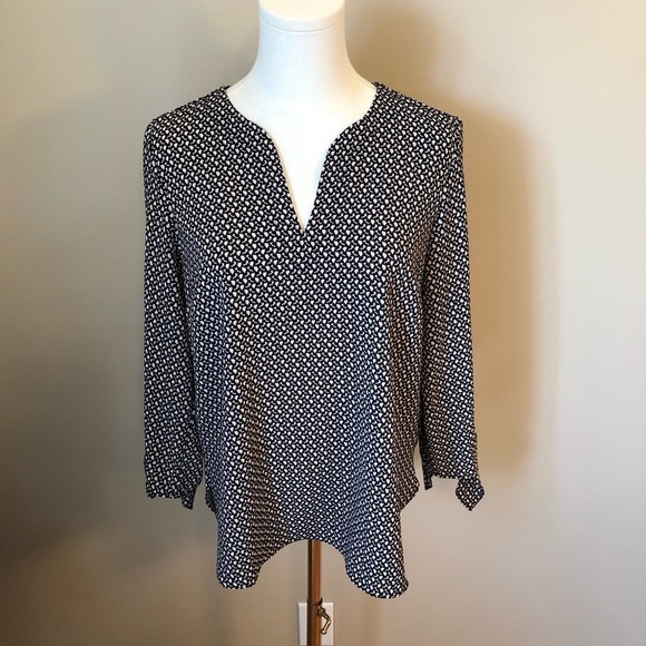 Michael Kors Black & White Asymmetrical Blouse w/ 3/4 Length Tie Sleeves Size M - Picture 1 of 8